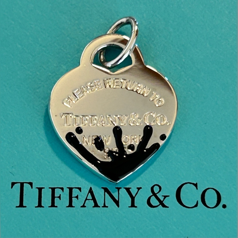 Tiffany & Co. Return to Tiffany Splash Black Enamel Heart Tag Charm Pendant